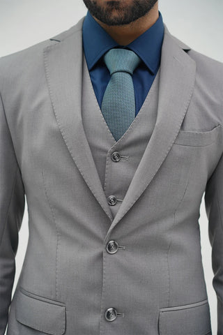 Tameru Three Piece Suit